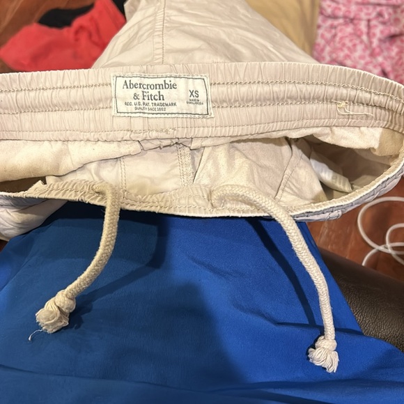 2 khaki bundle, Wonder Nation youth kahki shorts, Abercrombie & Fitch khakis. - Picture 8 of 11